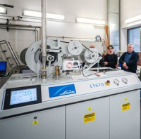 Nejvýkonnější český zkapalňovač helia pro vědu je v provozu v pražské Troji